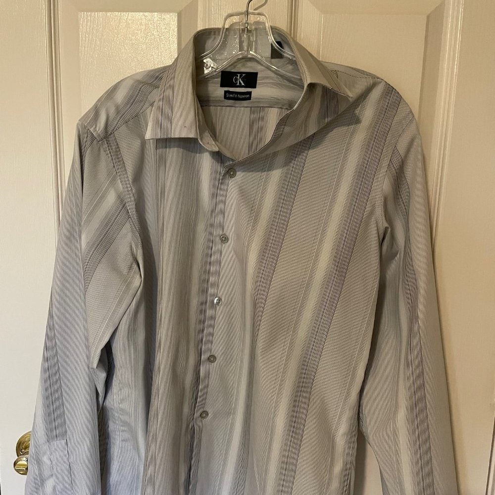 Calvin Klein Slim Fit Non Iron Striped Dress Shirt Men's Size M